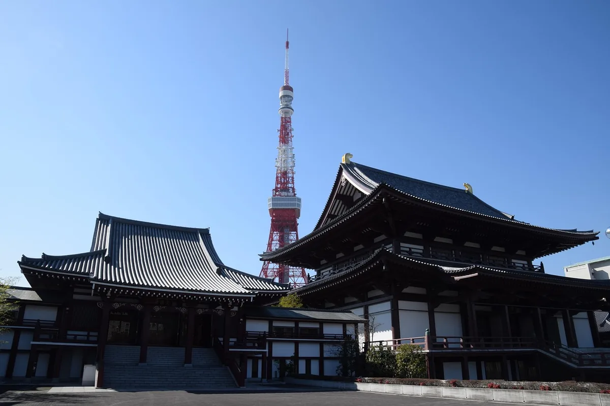 増上寺と東京タワー。三田・田町から近い芝公園